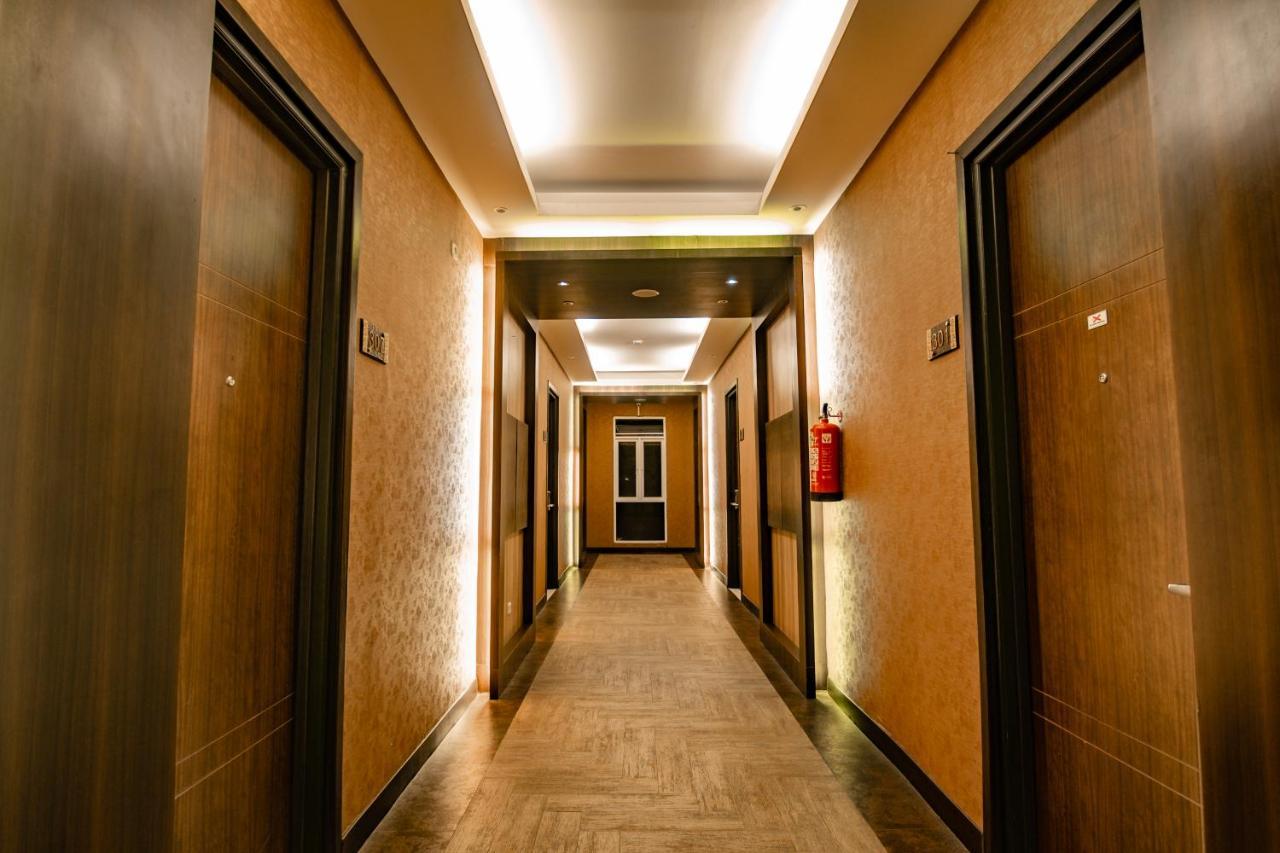 Oxville Hotel Padang  Exterior foto
